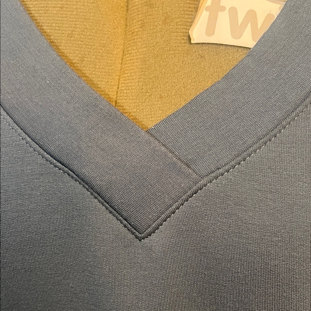 Orvis Women’s XL V-Neck Pullover Sweatshirt Blue Long Sleeve Casual - Picture 4 of 10